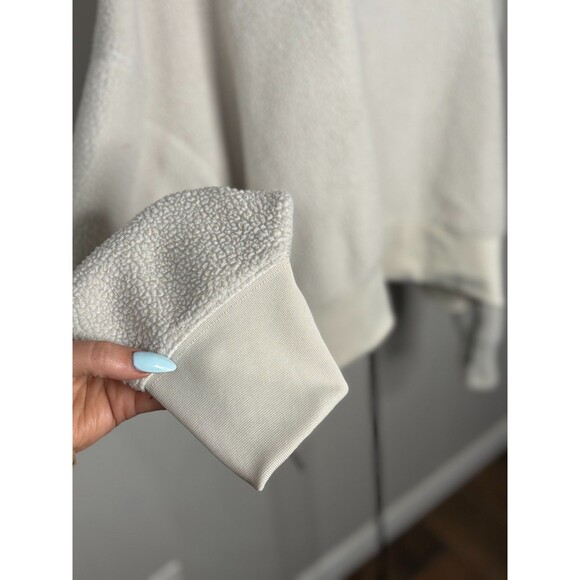 Nike Women's White Ivory Cropped Sherpa Fleece‎ Oversized Sweatshirt Sz L Large - Picture 3 of 8